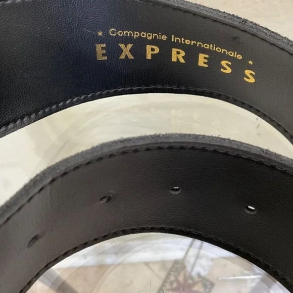 Hips Dont Lie - Picture 4 of 6